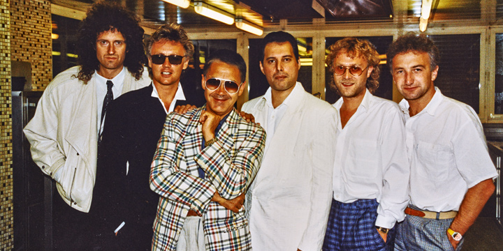 Brian May, Roger Taylor, Claude Nobs, Freddie Mercury, David Richards e John Deacon